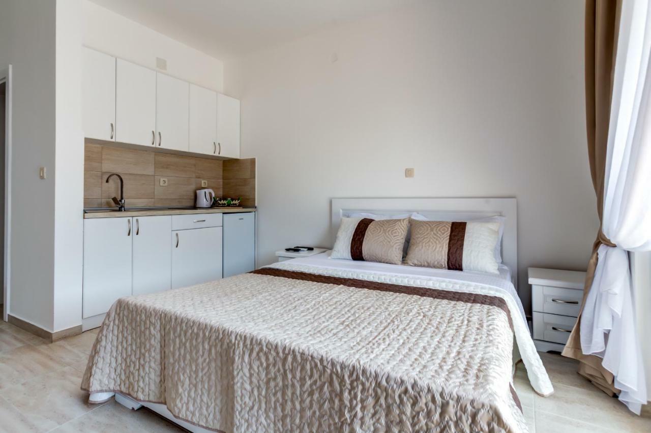 Villa SAN Apartments Teodo Esterno foto