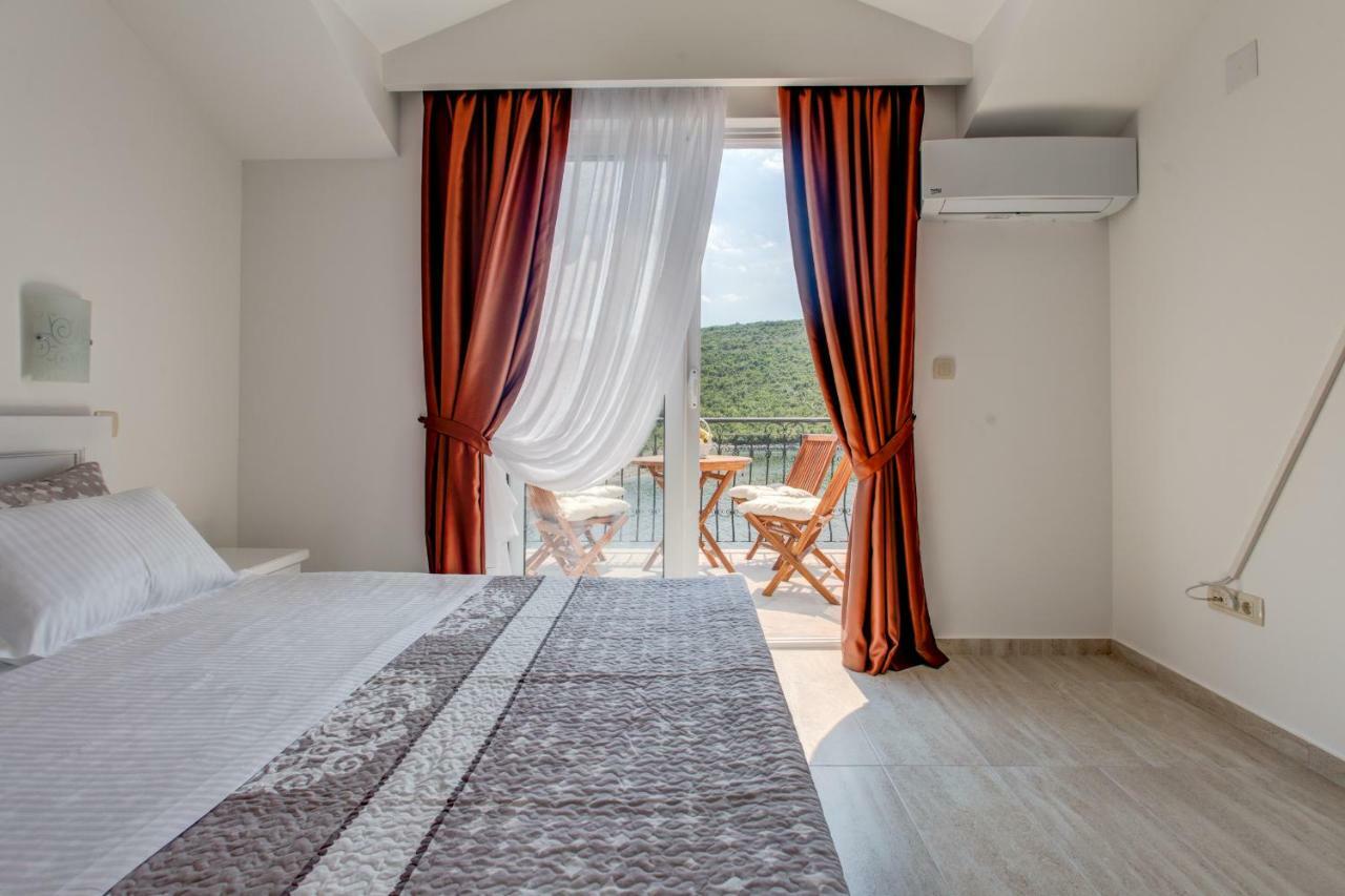 Villa SAN Apartments Teodo Esterno foto