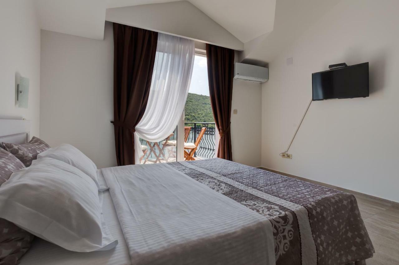 Villa SAN Apartments Teodo Esterno foto