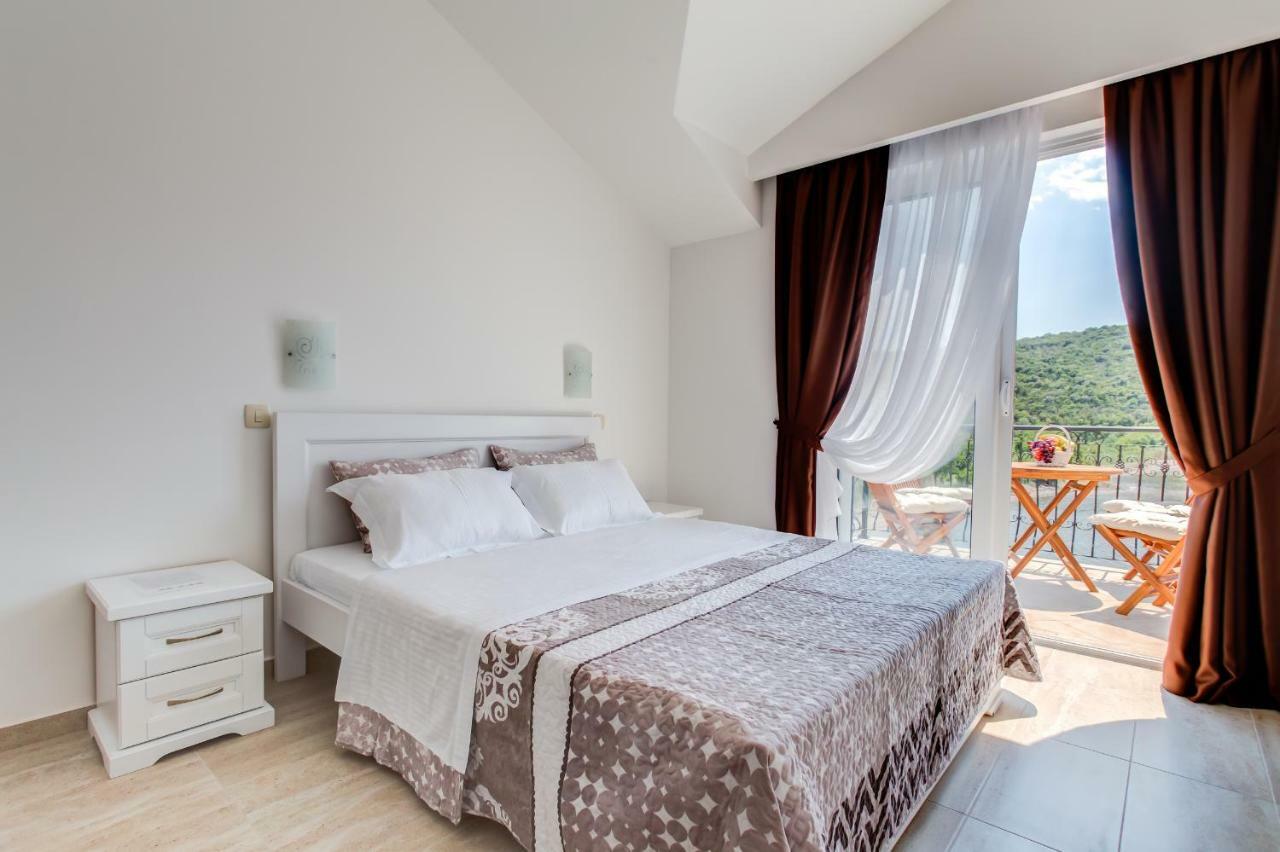 Villa SAN Apartments Teodo Esterno foto