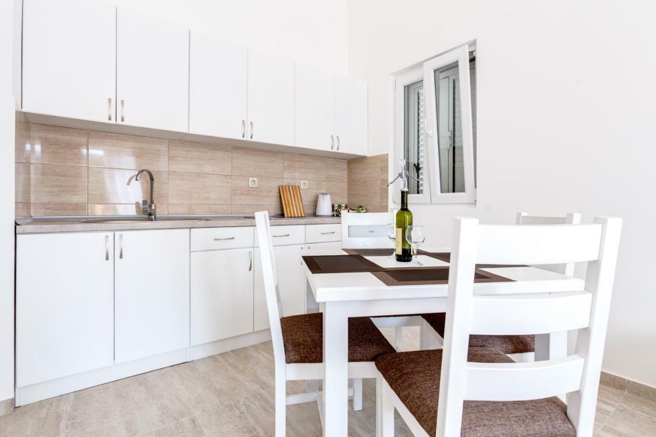 Villa SAN Apartments Teodo Esterno foto